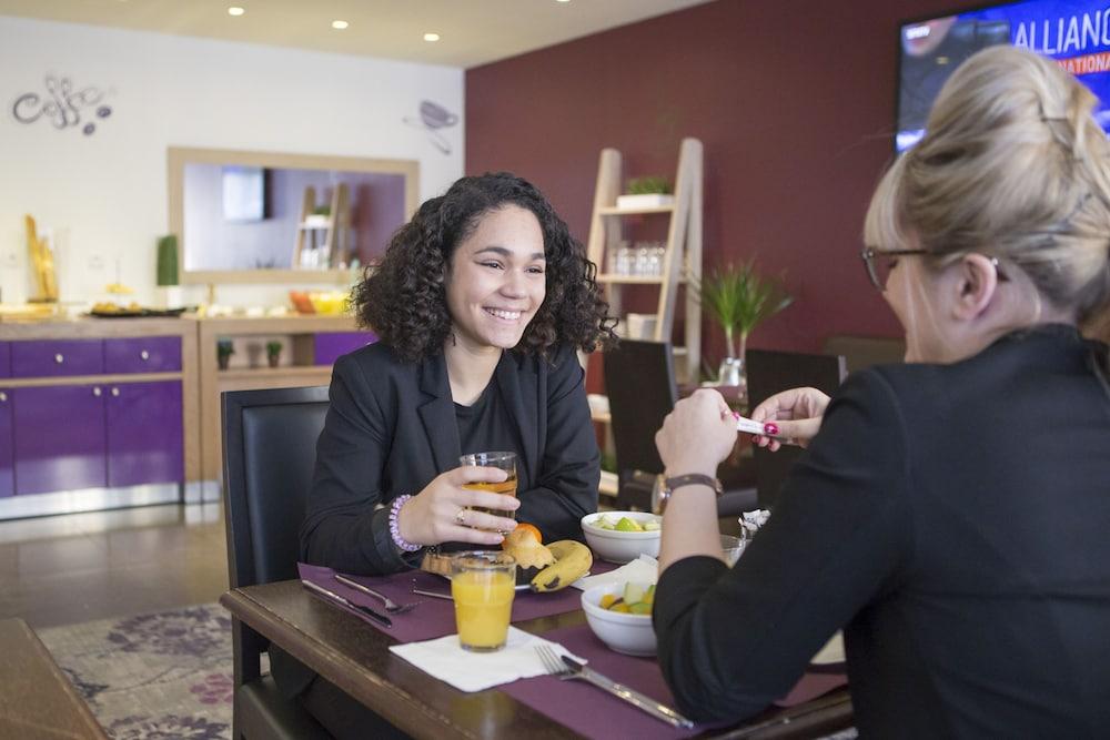 Hotel Mercure Rennes Cesson エクステリア 写真