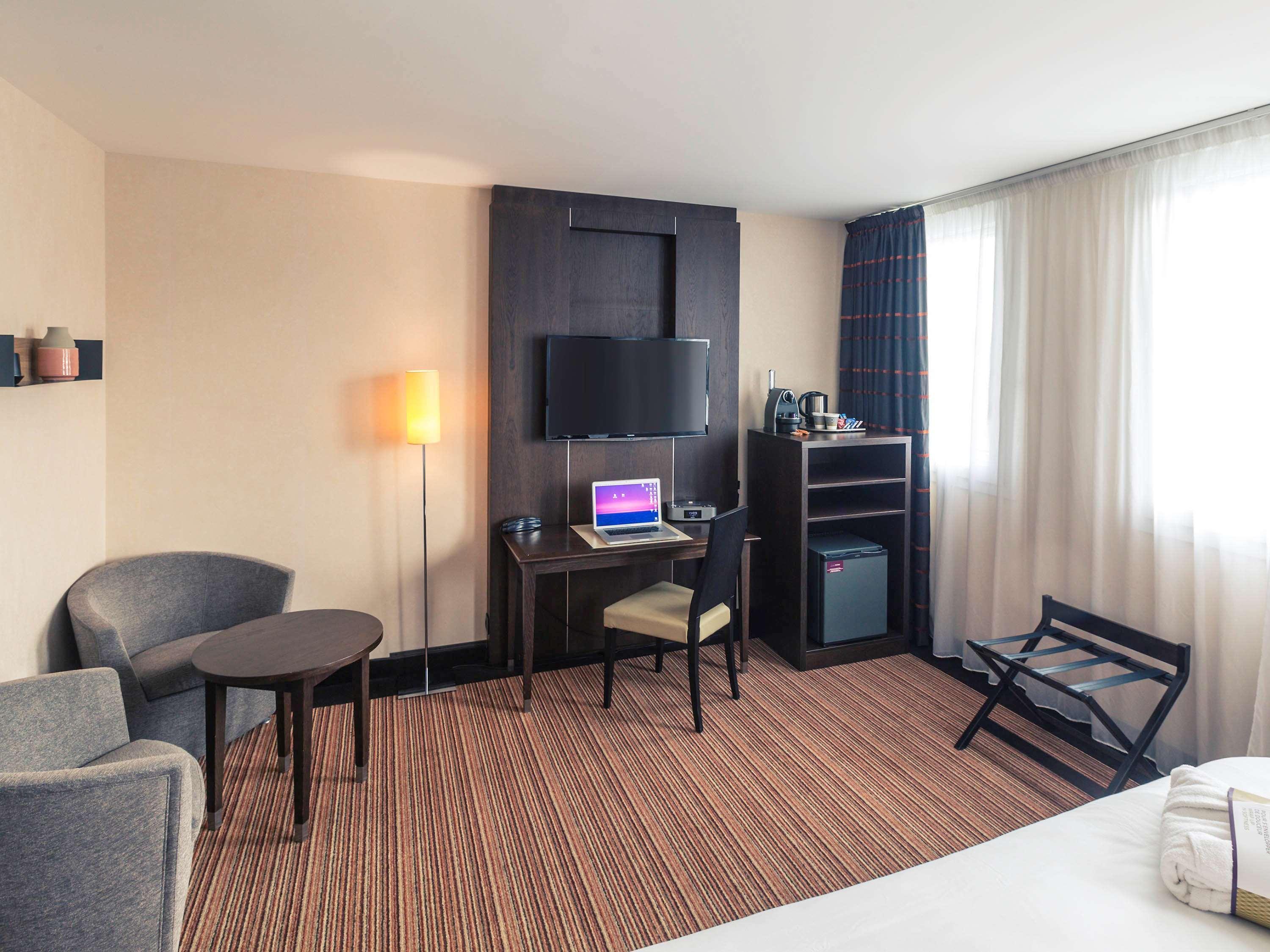 Hotel Mercure Rennes Cesson エクステリア 写真