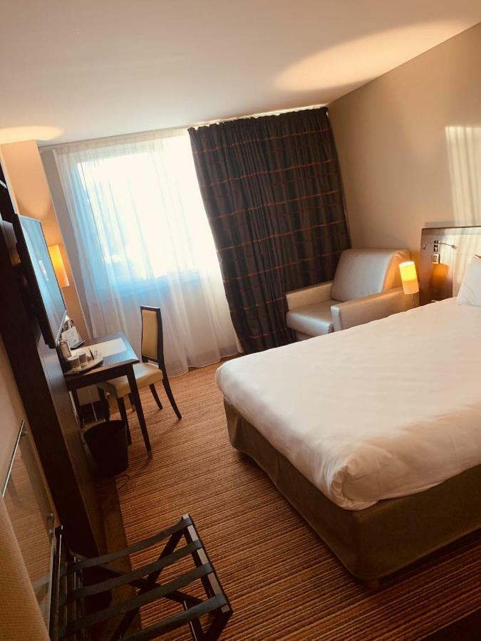 Hotel Mercure Rennes Cesson エクステリア 写真